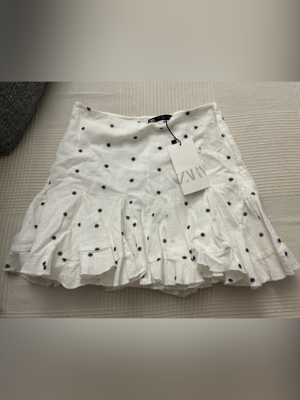 ZARA White mini skirt